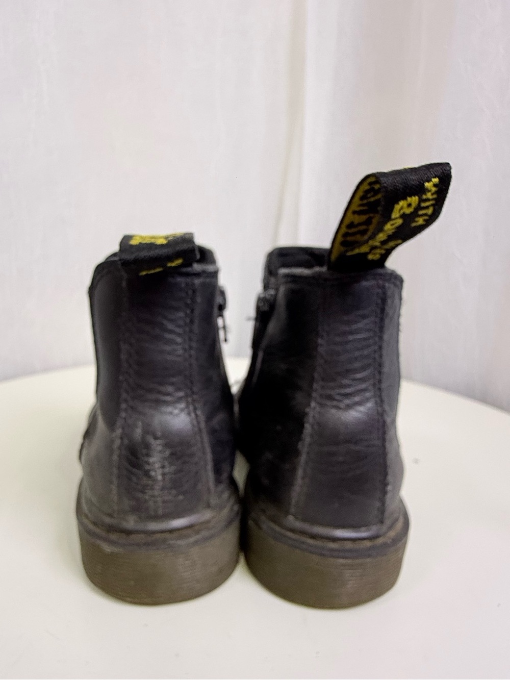 DR. MARTENS JUNIOR 2976 SOFTY T LEATHER CHELSEA BOOTS - Picture 4 of 12